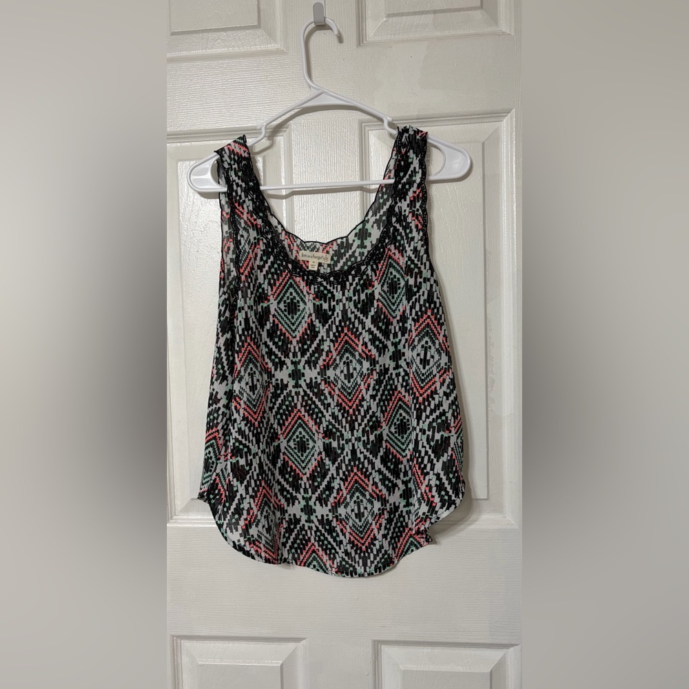 Love on a Hanger Women’s Black and Pink Geometric Silky Blouse